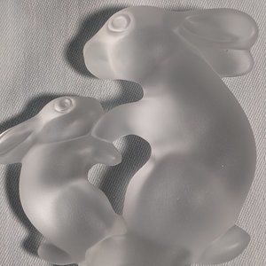 Easter BuniesCrystal SEVRES France Frosted Glass Figurine Mom Rabbit/Baby Bunny